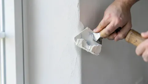 równanie ścian gipsem szpachlowym